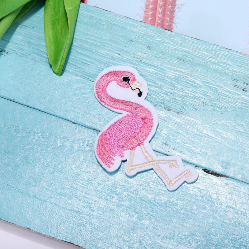 1 Pc Czerwony Biały Haft Flamingo Ściereczka Wklej/diy Akcesoria Do Dekoracji Odzieży Łatka Wklej