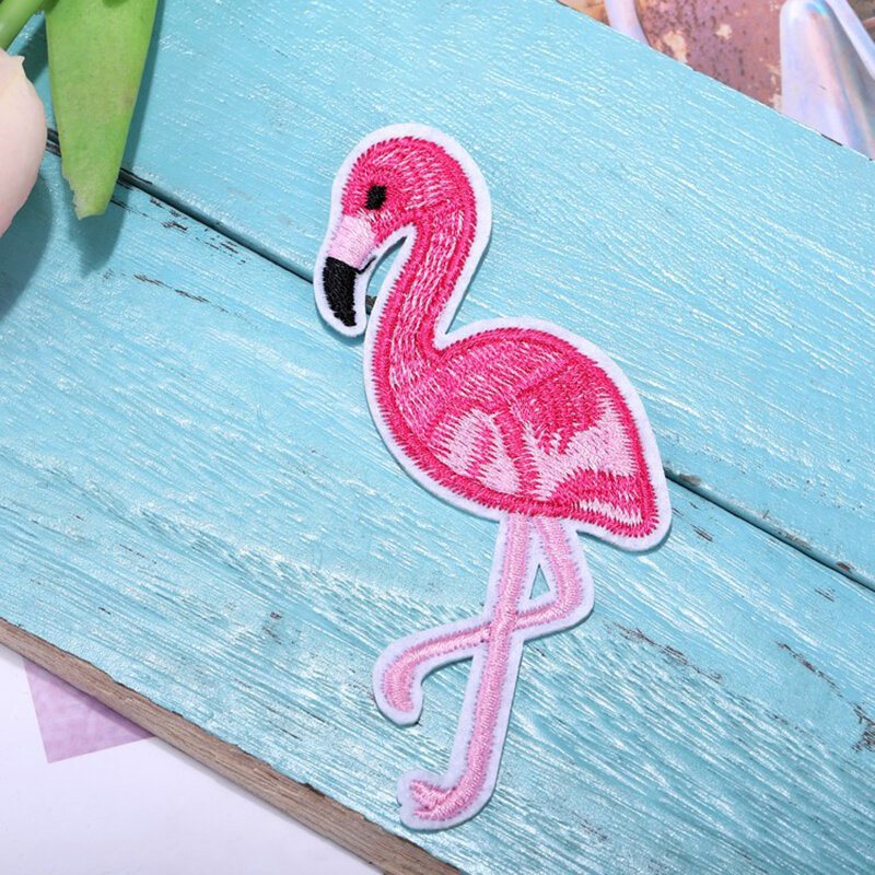 1 Pc Czerwony Biały Haft Flamingo Ściereczka Wklej/diy Akcesoria Do Dekoracji Odzieży Łatka Wklej