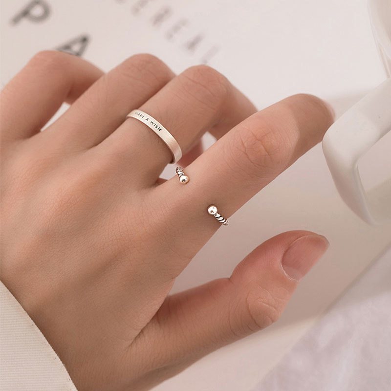 S925 Sterling Silver Letter Ring Kobieta Design Sense Ins Simple Fashion Palec Wskazujący