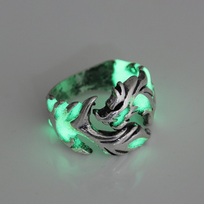 Vintage Halloween Luminous Rings Metal Hollow Flying Dragon Men Biżuteria Akcesoria