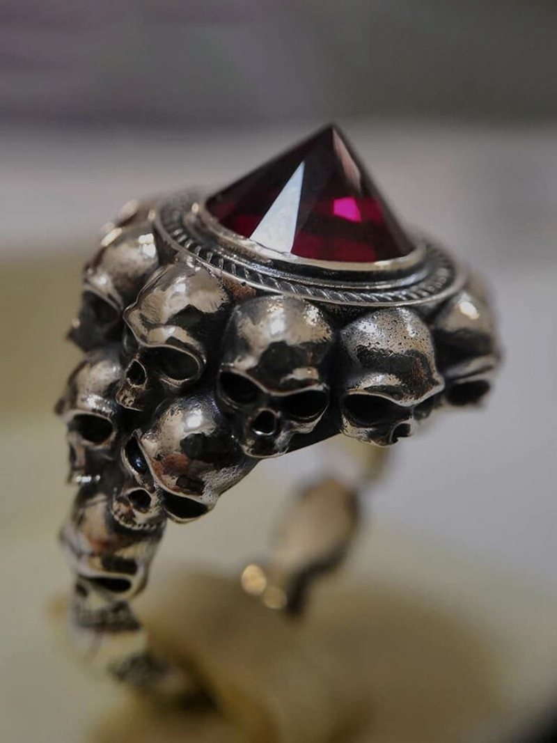 Vintage Skull Men Ring Punk Inkrustowane Satellite Gem Women