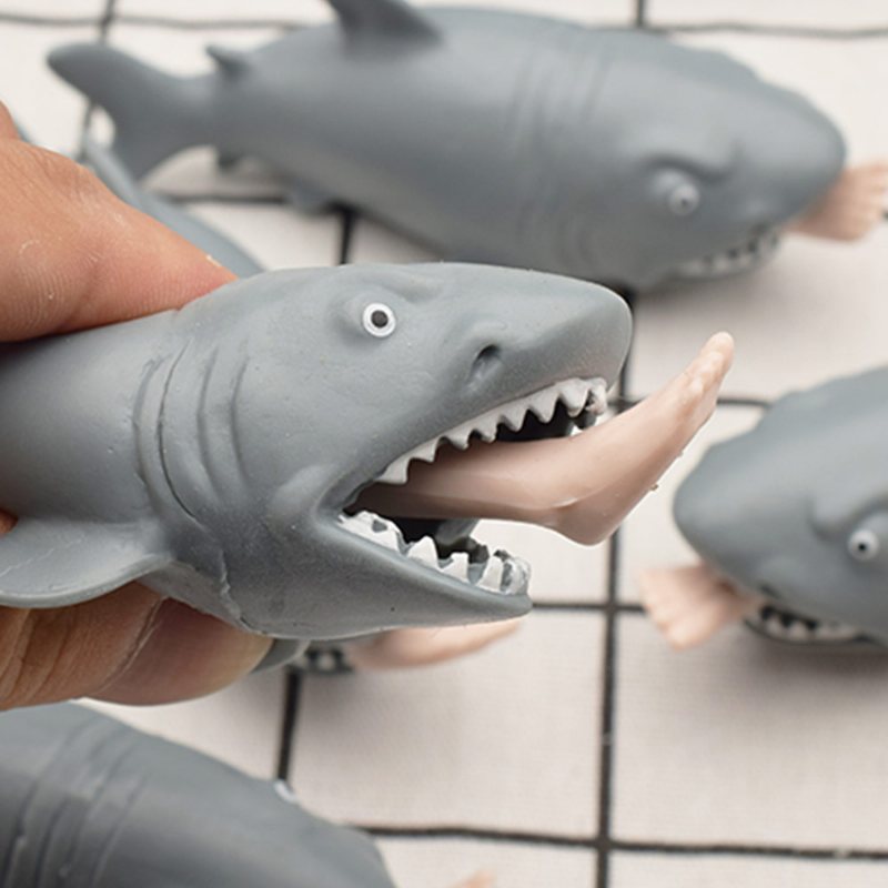 Tricky Soft Man-eating Shark Shape Squeeze Toys Ciekawe Zabawki Dekompresyjne Dla Dorosłych Eksport Szczypta