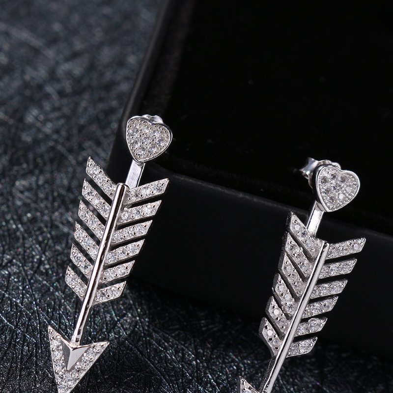 925 Sterling Silver Kolczyki Arrow Heart Shiny Mircro Zirconia Luxury Ear Jacket Biżuteria Dla Kobiet