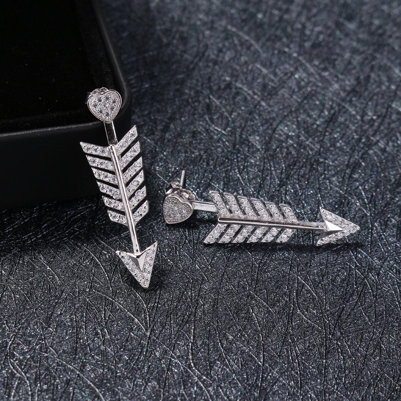 925 Sterling Silver Kolczyki Arrow Heart Shiny Mircro Zirconia Luxury Ear Jacket Biżuteria Dla Kobiet