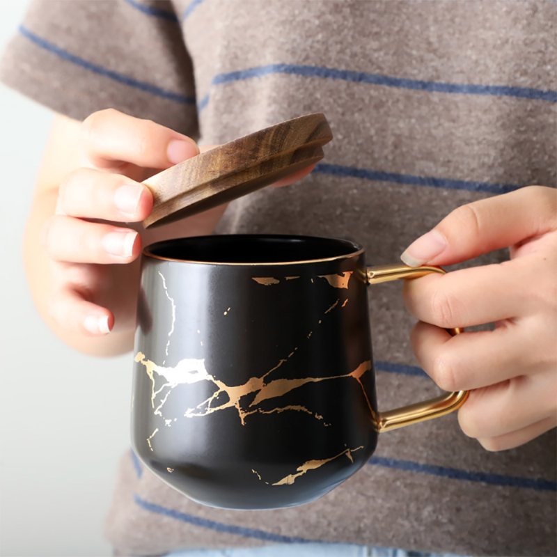 Kubek Ceramiczny Ze Złotym Marmurkiem Do Użytku Domowego Do Kawy Ze Spodkiem Matt Golden Marbling Naczynia Śniadaniowe