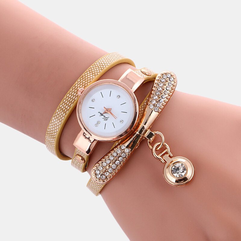 Casual Women Watch Skórzany Pasek Rhinestone Metal Dekoracyjne Kółko Wisiorek Wielowarstwowy Zegarek Kwarcowy