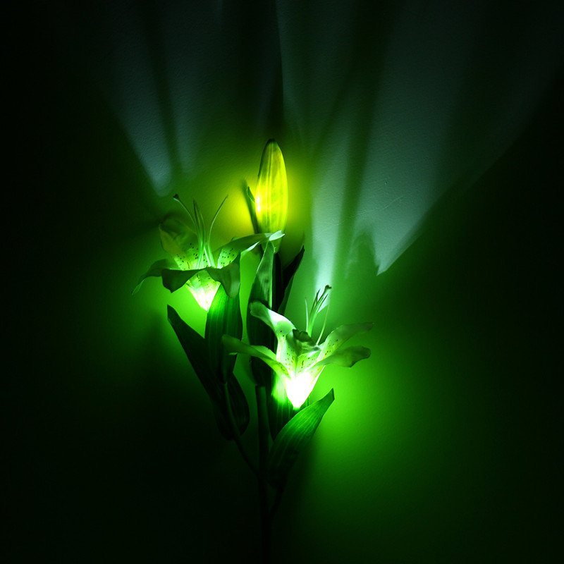 Solar Power Flower Garden Stake Lampa Krajobrazowa Outdoor Yard Lily Light