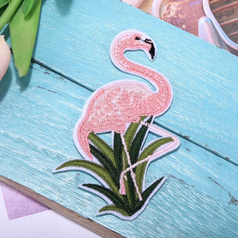 1 Pc Czerwony Biały Haft Flamingo Ściereczka Wklej/diy Akcesoria Do Dekoracji Odzieży Łatka Wklej